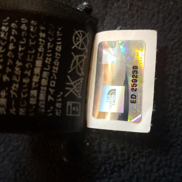 The North Face Girl's Large Rain Resistant Jacket Full Zip Black. - Picture 8 of 10